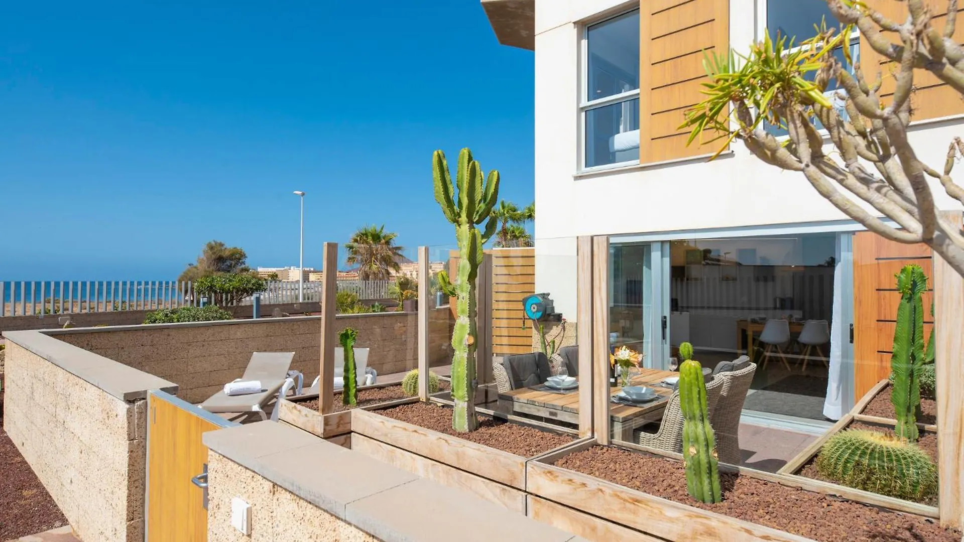 Medano4You Surfers Paradise Beachfront Home El Medano  0*, El Medano (Tenerife) Spain