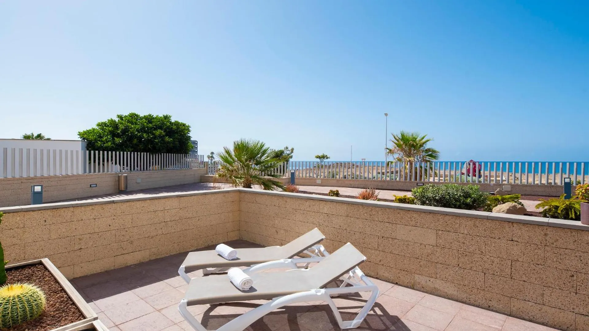 Apartment Medano4You Surfers Paradise Beachfront Home El Medano