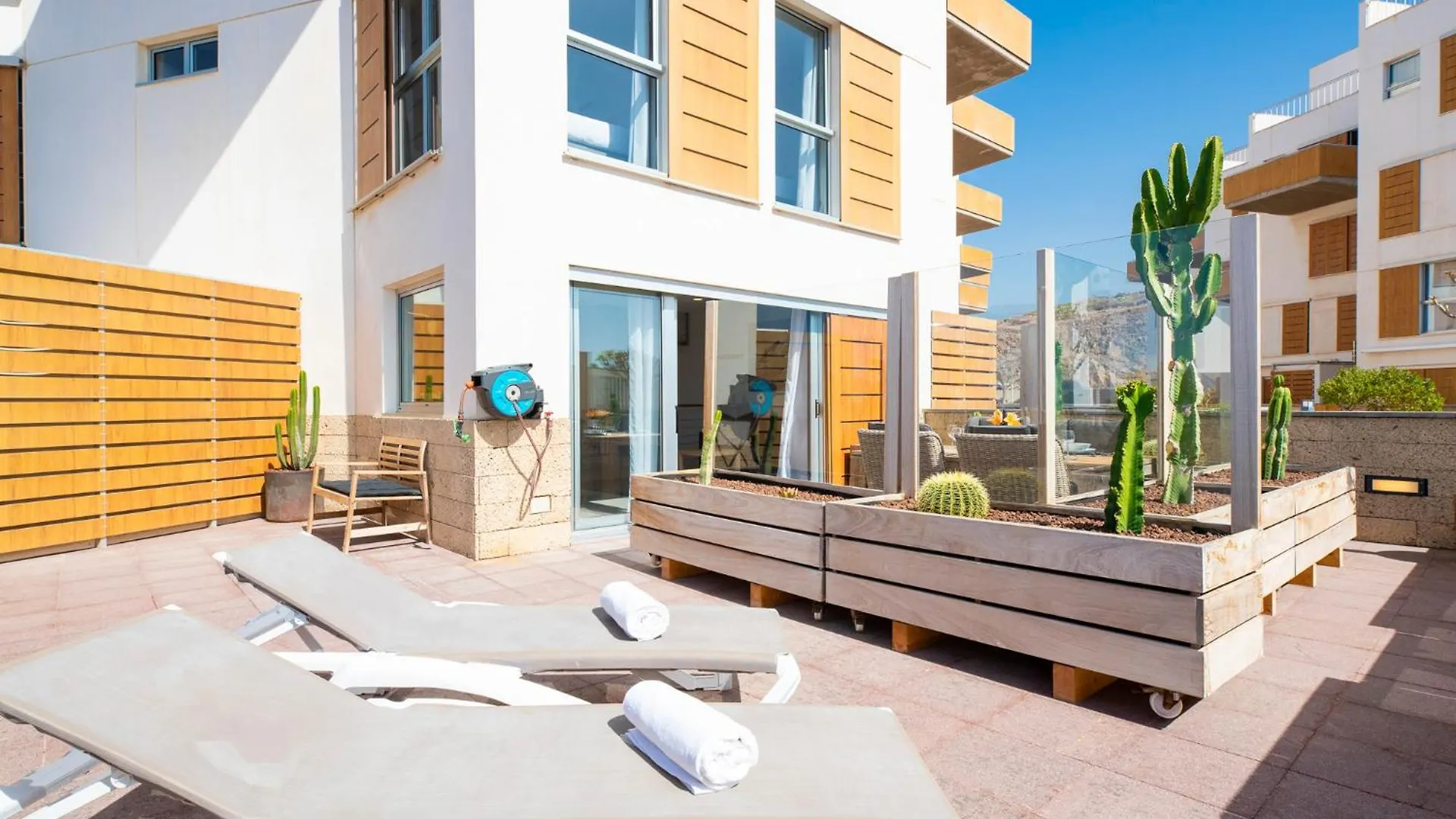 Medano4You Surfers Paradise Beachfront Home El Medano  El Medano (Tenerife)